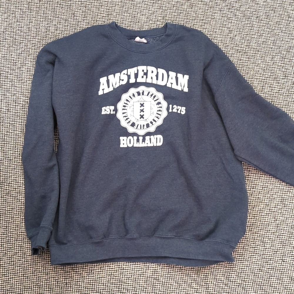 Pullover sweater